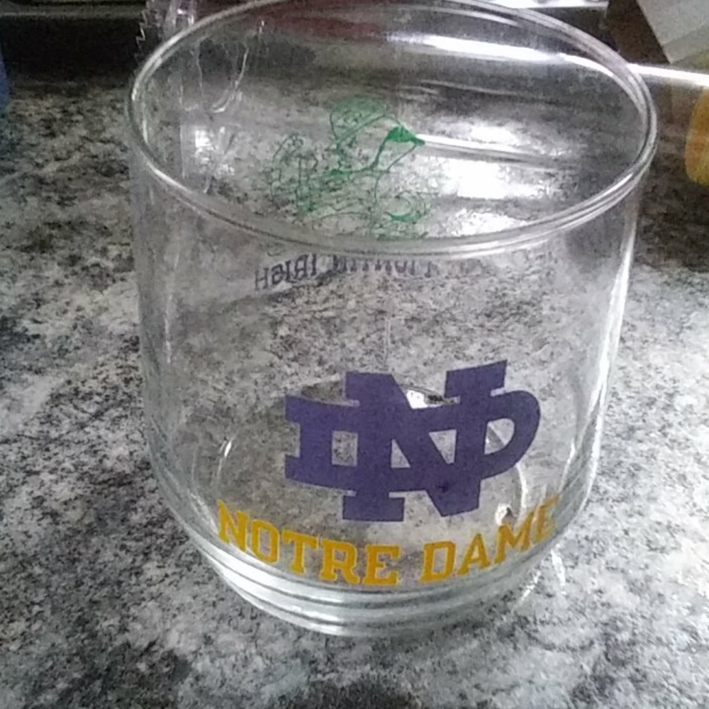Collectors glasses: Notre Dame, Boston Celtics, Ch
